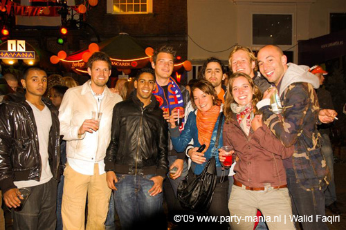 090429_025_koninginnenach_partymania