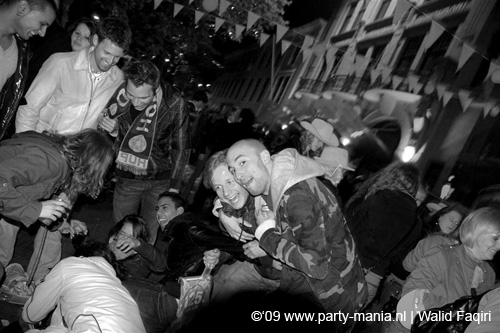 090429_027_koninginnenach_partymania