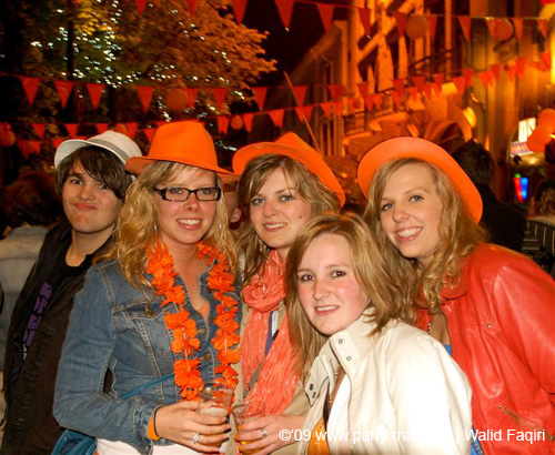 090429_040_koninginnenach_partymania