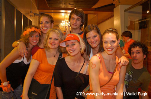 090429_062_koninginnenach_partymania