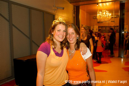 090429_067_koninginnenach_partymania