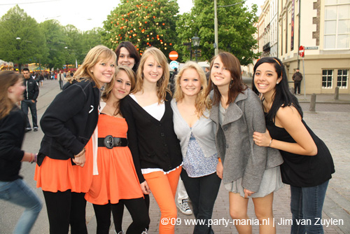 090429_004_koninginnenach_partymania
