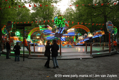 090429_009_koninginnenach_partymania