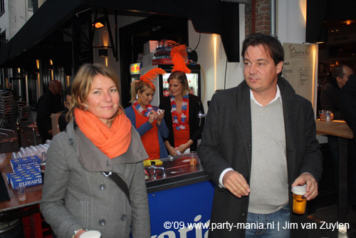 090429_012_koninginnenach_partymania