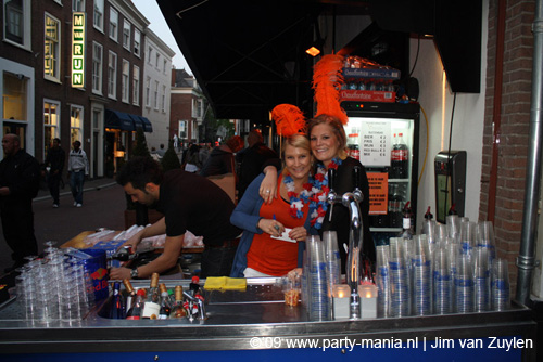 090429_013_koninginnenach_partymania