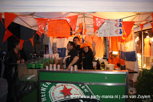 090429_027_koninginnenach_partymania