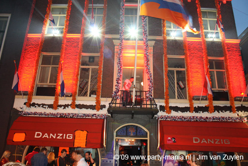090429_031_koninginnenach_partymania