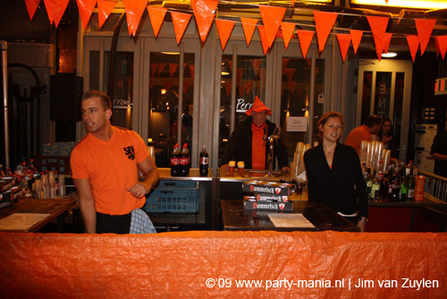 090429_033_koninginnenach_partymania