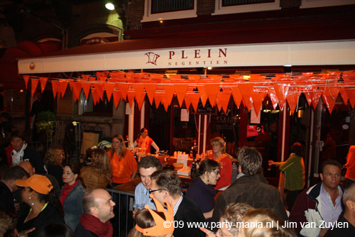 090429_036_koninginnenach_partymania