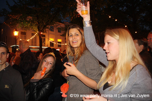 090429_043_koninginnenach_partymania