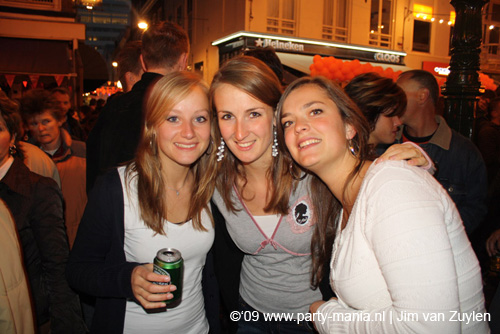 090429_050_koninginnenach_partymania