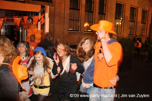 090429_063_koninginnenach_partymania