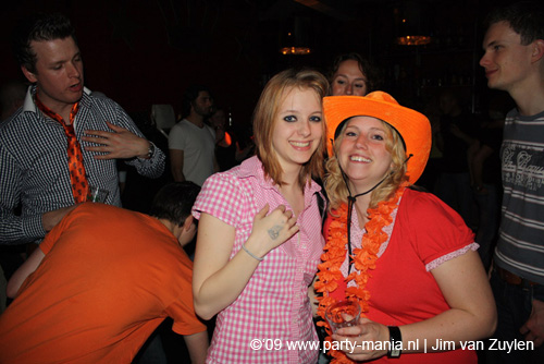 090429_112_koninginnenach_partymania