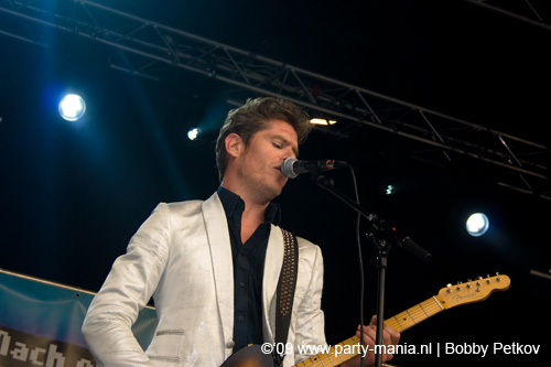 090429_003_koninginnenach_partymania