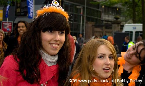 090429_011_koninginnenach_partymania