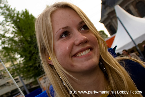 090429_017_koninginnenach_partymania