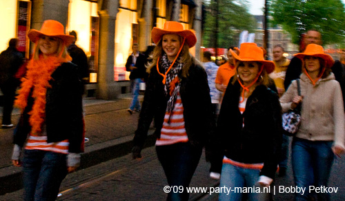 090429_043_koninginnenach_partymania