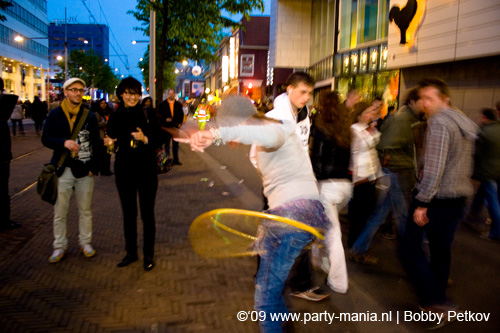 090429_046_koninginnenach_partymania