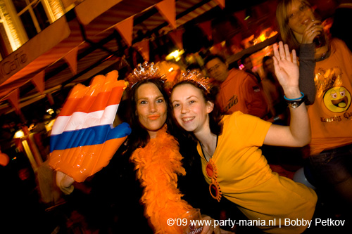 090429_094_koninginnenach_partymania