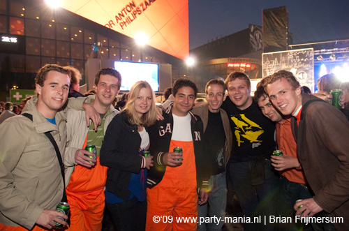 090429_040_koninginnenach_partymania