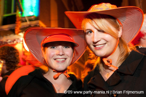 090429_073_koninginnenach_partymania
