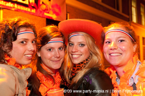 090429_076_koninginnenach_partymania