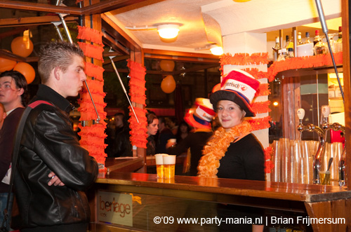 090429_091_koninginnenach_partymania