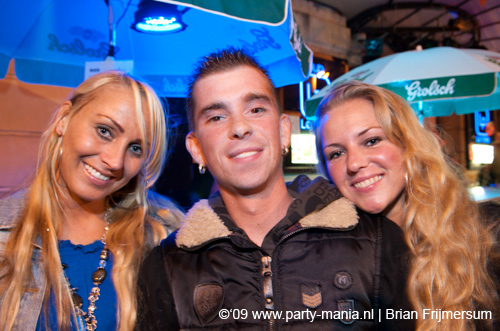 090429_095_koninginnenach_partymania