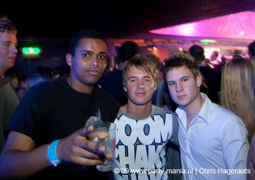 090521_065_franchise_partymania