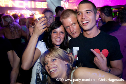 090521_067_franchise_partymania