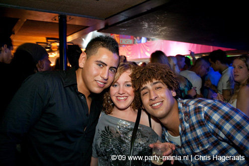 090521_070_franchise_partymania