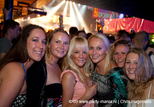 090521_071_franchise_partymania