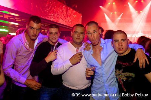 090521_011_franchise_partymania