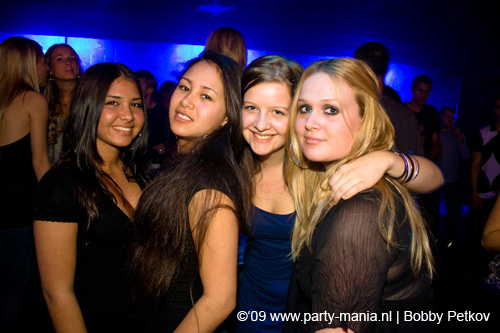 090521_015_franchise_partymania