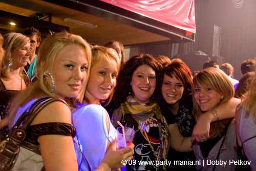 090521_040_franchise_partymania