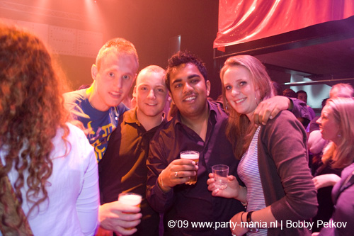 090521_044_franchise_partymania