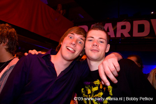090521_053_franchise_partymania