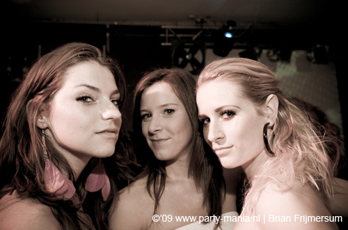 090522_013_onefour_partymania