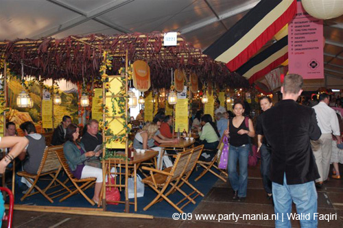 090523_075_tong_tong_fair_partymania