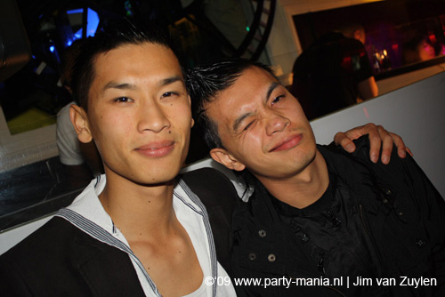 090529_011_le_paris_partymania