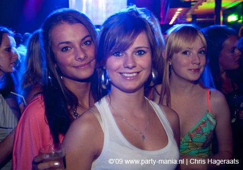 090529_003_los_partymania