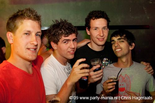 090529_019_los_partymania