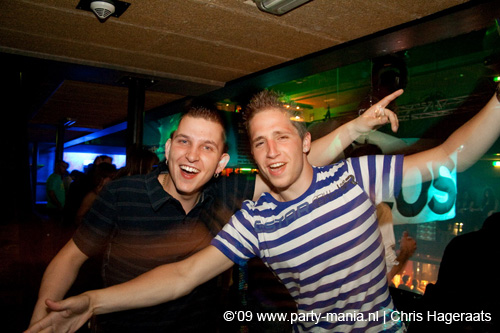 090529_023_los_partymania