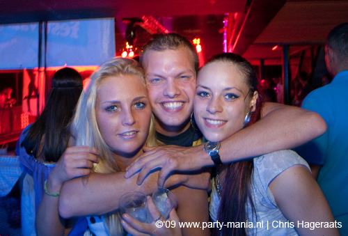 090529_059_los_partymania