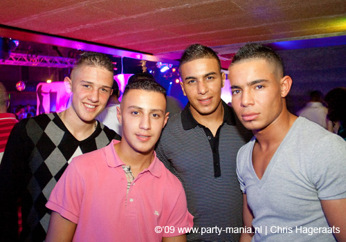 090529_074_los_partymania