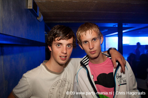 090529_095_los_partymania