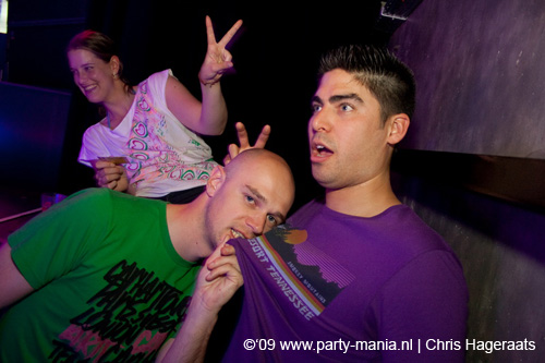 090529_104_los_partymania