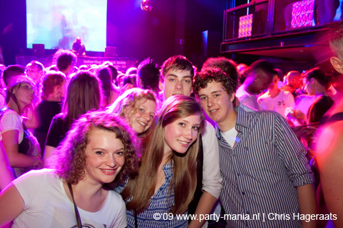 090529_111_los_partymania