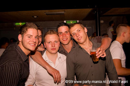 090529_006_los_partymania