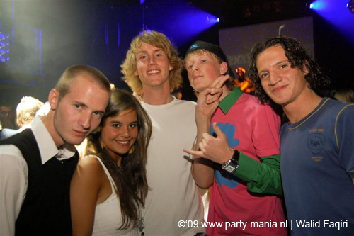 090529_040_los_partymania